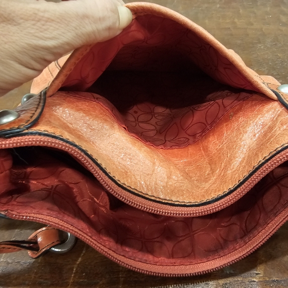 Coral Colored Soft Leather Fossil Bag With Key - Picture 7 of 16